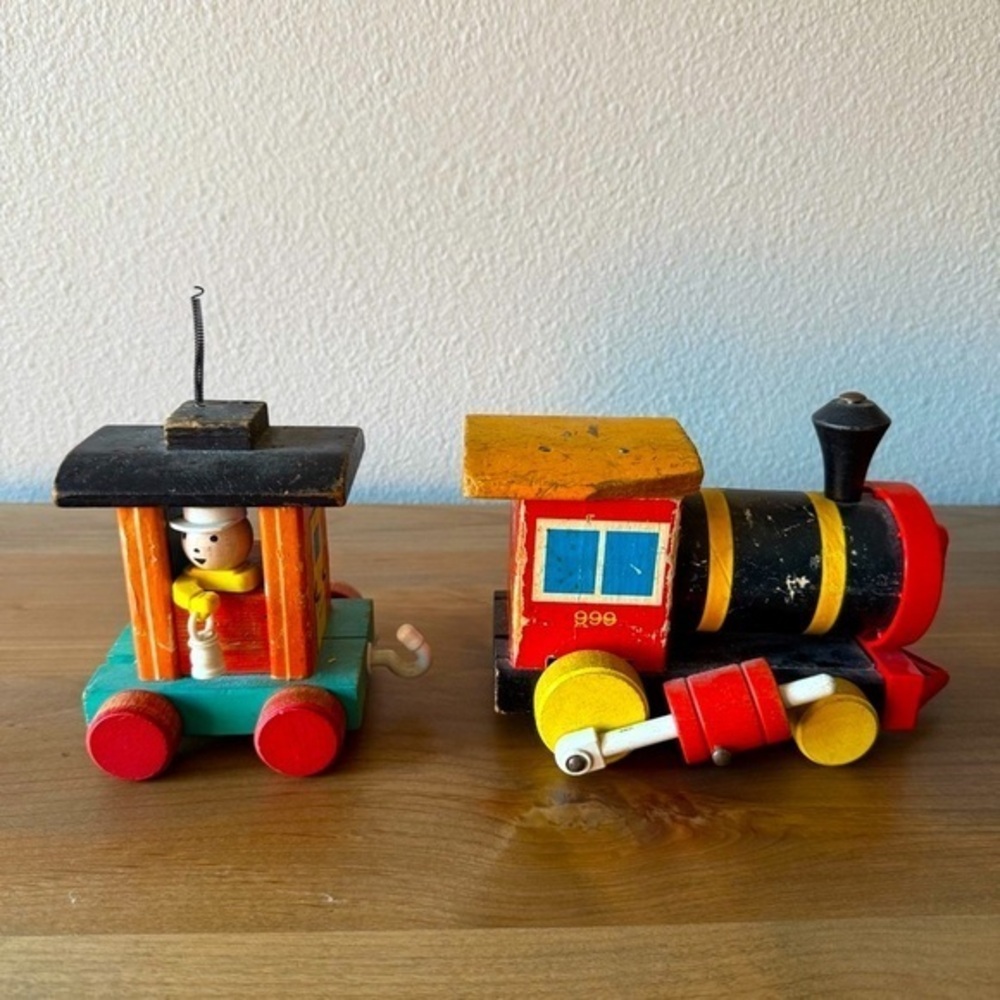 Vintage Fisher Price Huffy Puffy wooden train-2 piece set